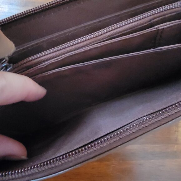 Strada Brown Zip Around Wallet - Picture 14 of 14